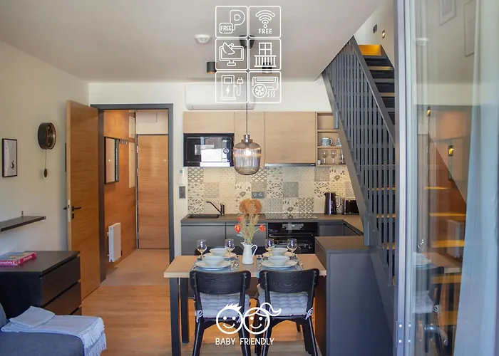 Enjoyharrachov - Atraktivni Klidny Klimatizovany Apartman 20 V Centru Harrachova S Parkovanim, Wifi-Wlan, Sat, Herni Konzoli, Ipad, Netflix Zdarma, Moznosti Dobijeni Auta, Vyhledem Do Zahrady A Na Romanticky Kostelik
